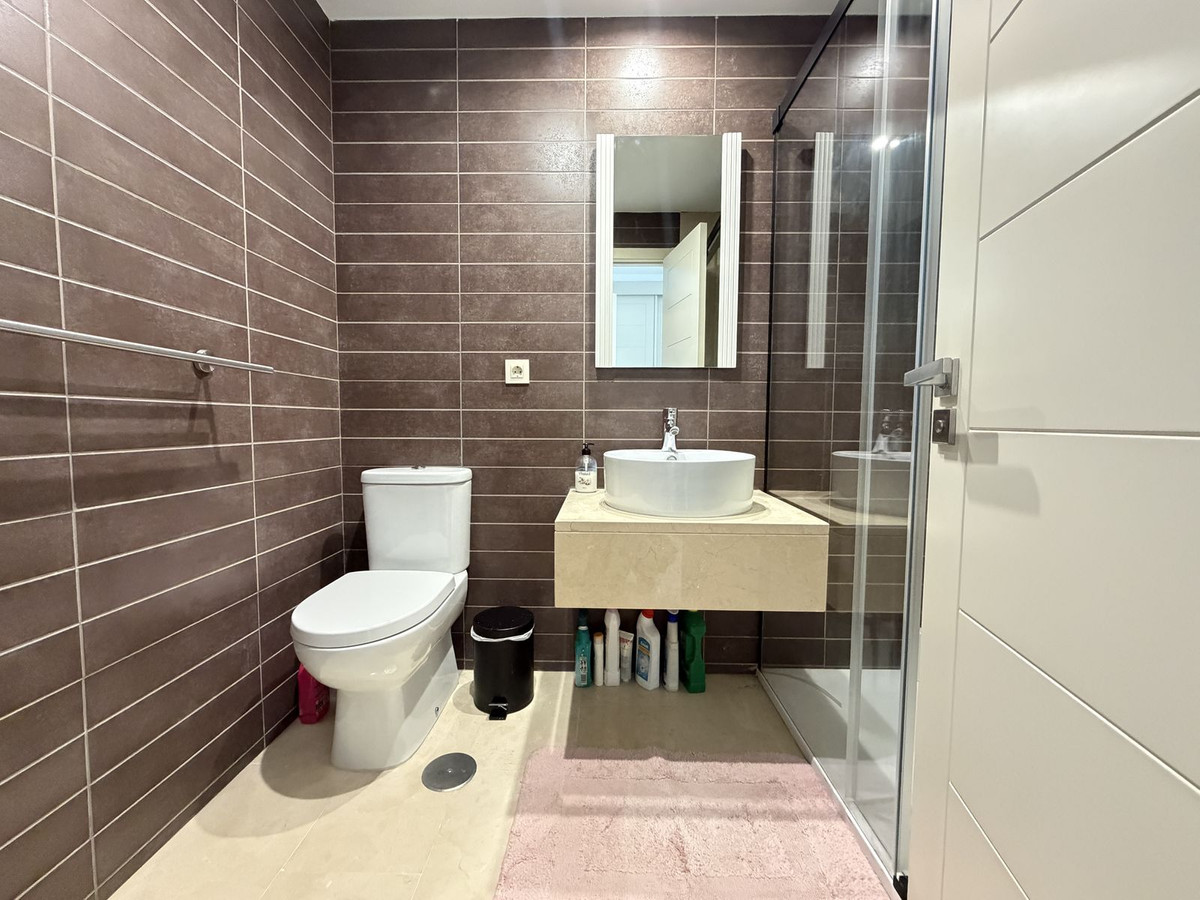 3 Bed Apartment for sale in Estepona Costa Del Sol, Málaga, Spain