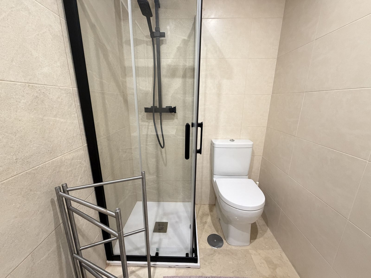 3 Bed Apartment for sale in Estepona Costa Del Sol, Málaga, Spain