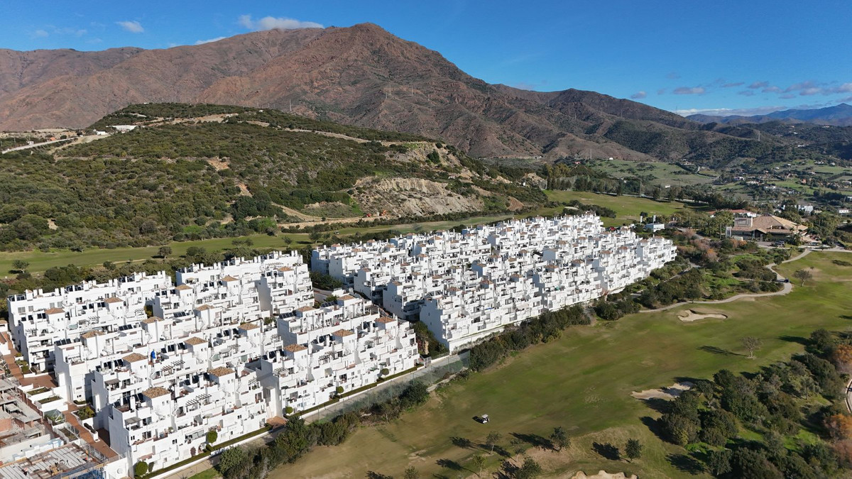 3 Bed Apartment for sale in Estepona Costa Del Sol, Málaga, Spain