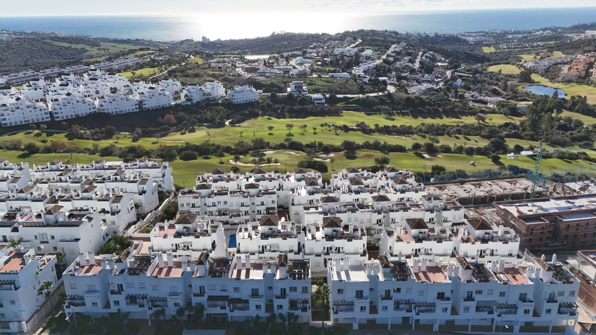 3 Bed Apartment for sale in Estepona Costa Del Sol, Málaga, Spain
