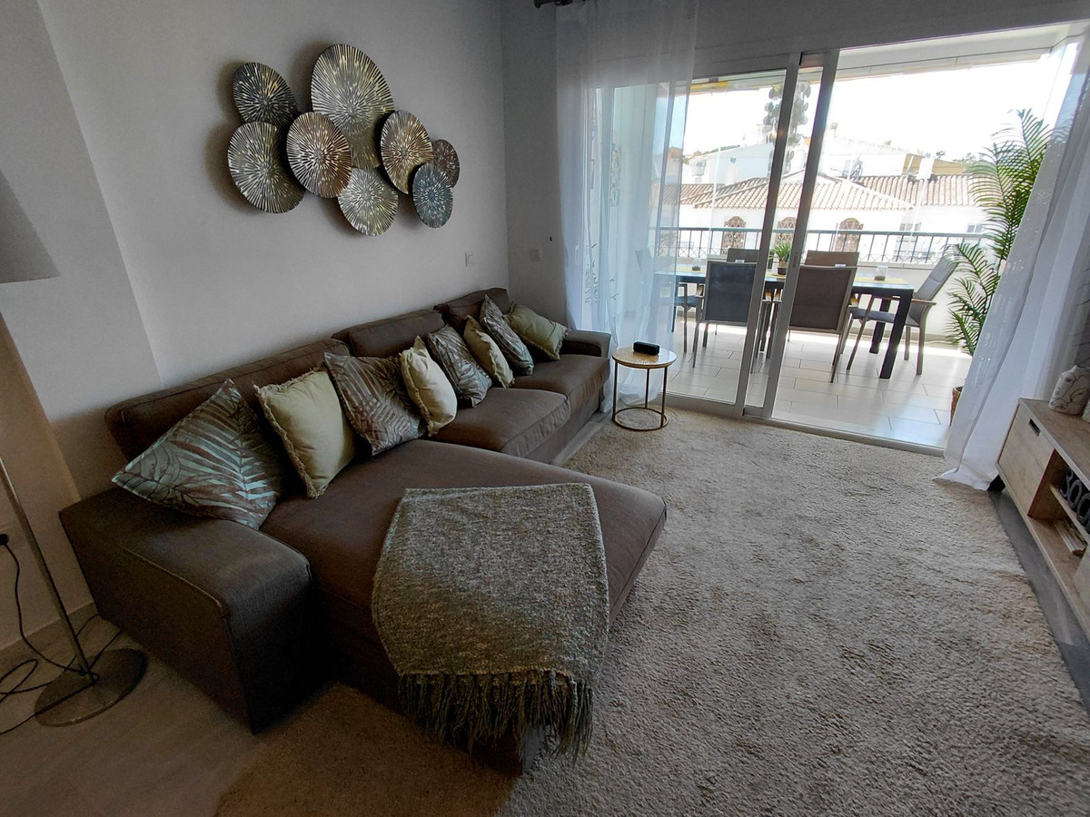 2 Bed Apartment for sale in Calahonda Costa Del Sol, Málaga, Spain
