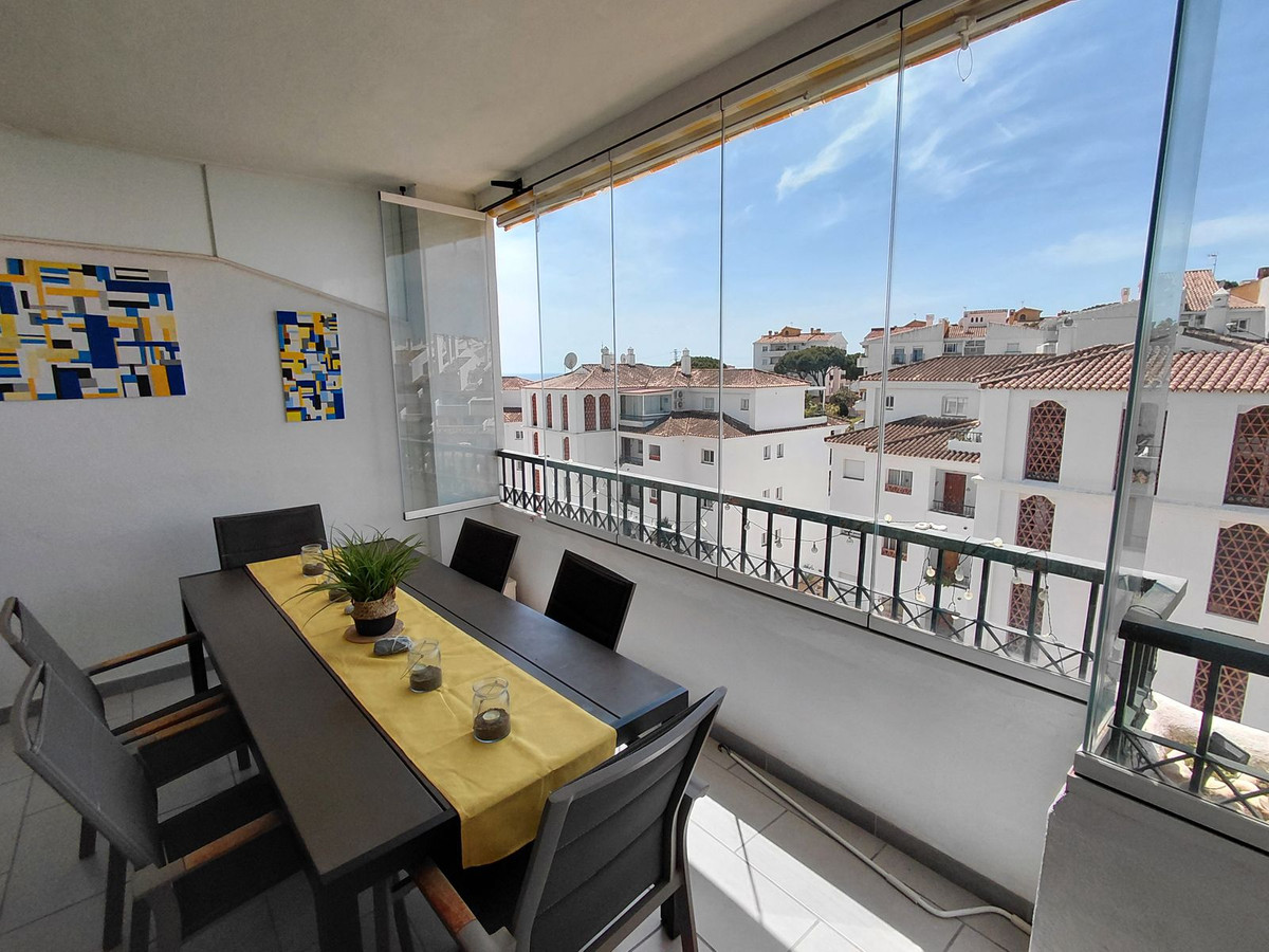2 Bed Apartment for sale in Calahonda Costa Del Sol, Málaga, Spain