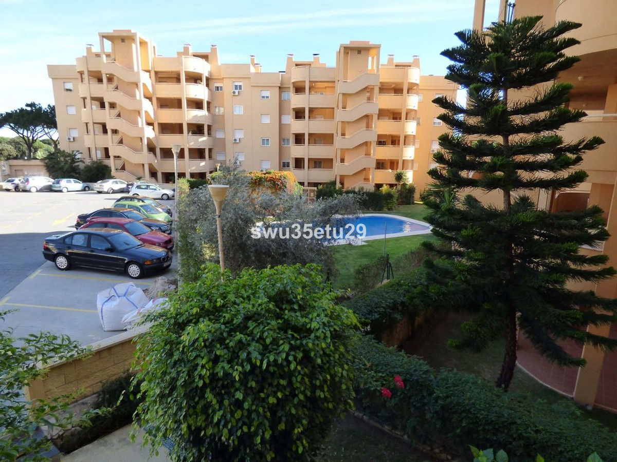 2 Bed Apartment for sale in Calahonda Costa Del Sol, Málaga, Spain