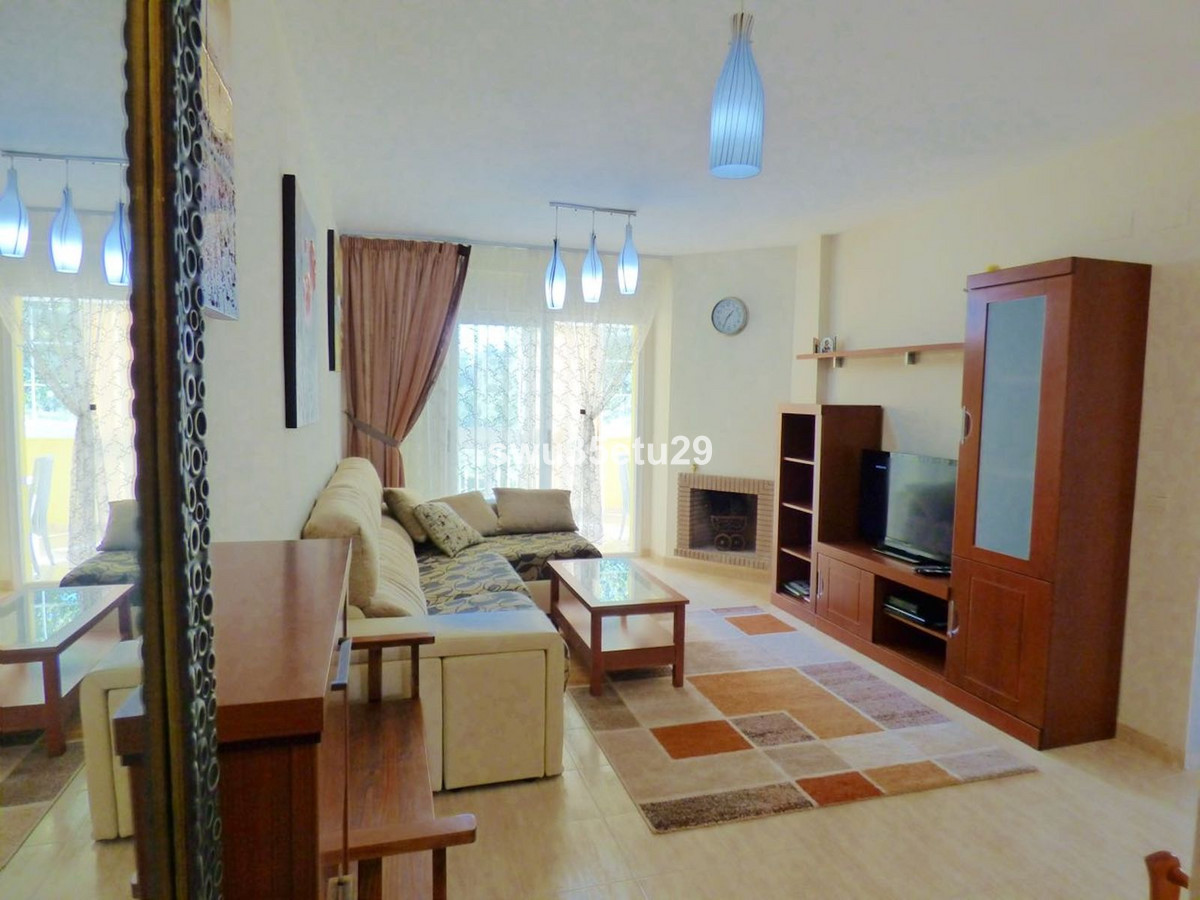2 Bed Apartment for sale in Calahonda Costa Del Sol, Málaga, Spain