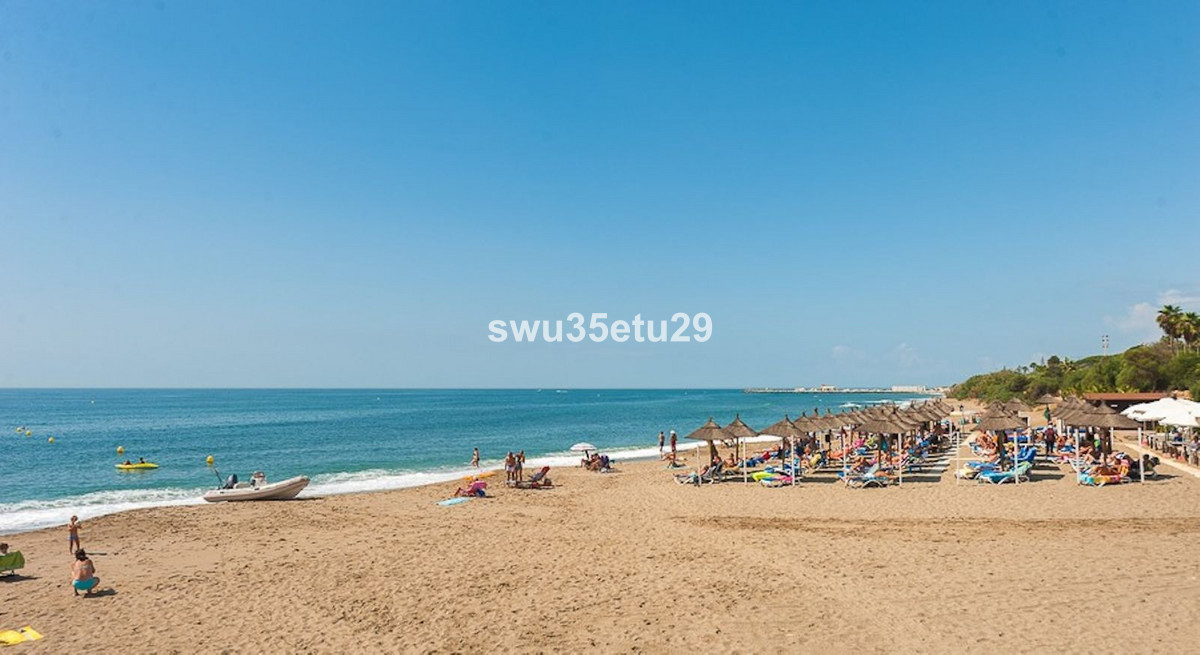 2 Bed Apartment for sale in Calahonda Costa Del Sol, Málaga, Spain
