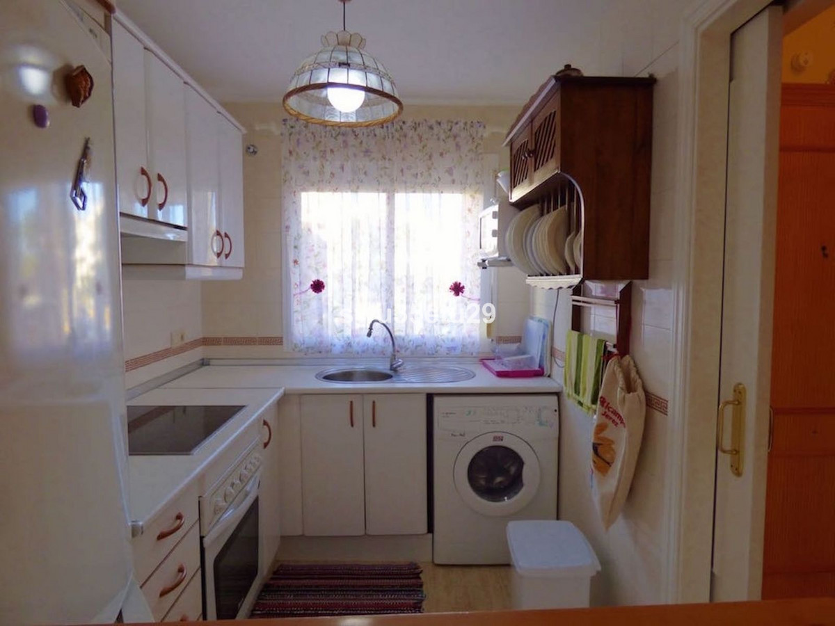 2 Bed Apartment for sale in Calahonda Costa Del Sol, Málaga, Spain