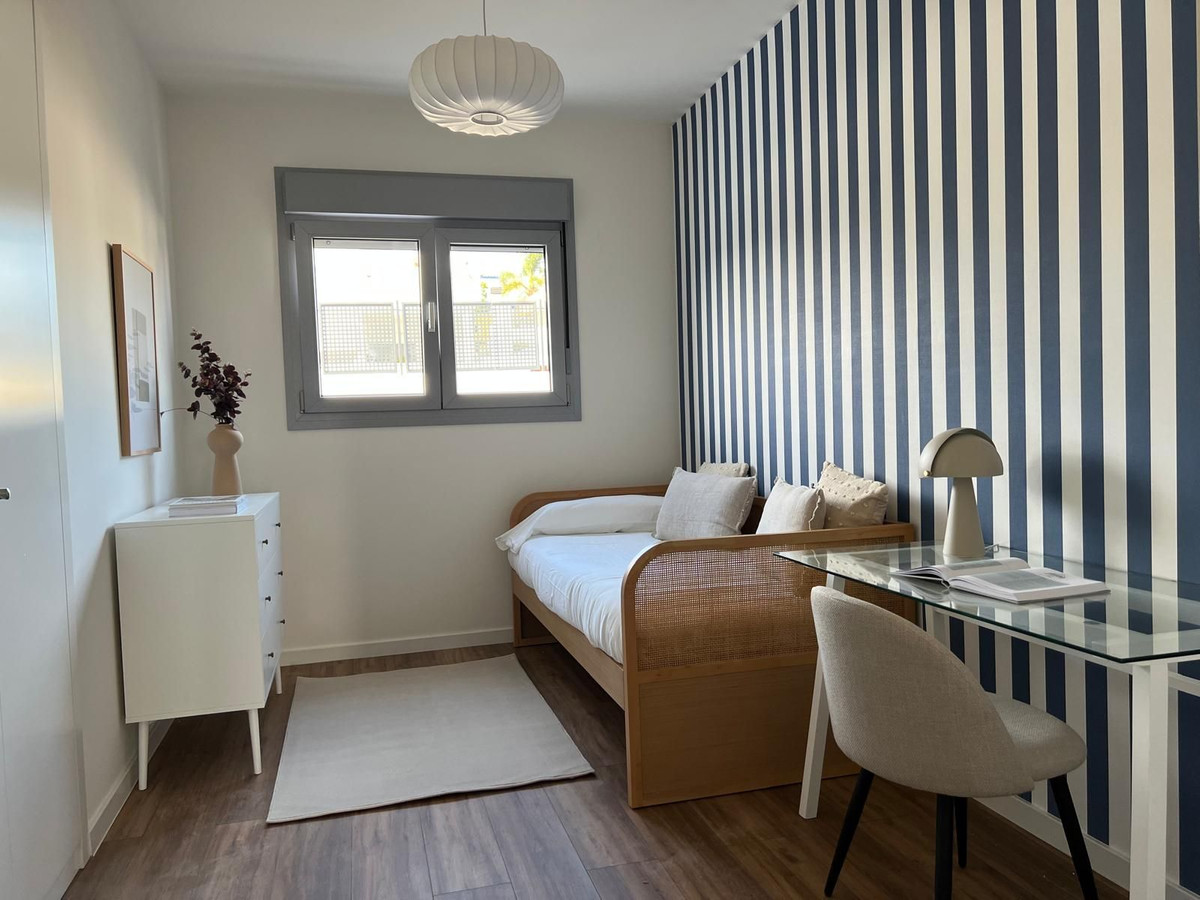 Se vende Apartamento Planta Media de 3 dormitorios en Costa Del Sol, Málaga, España