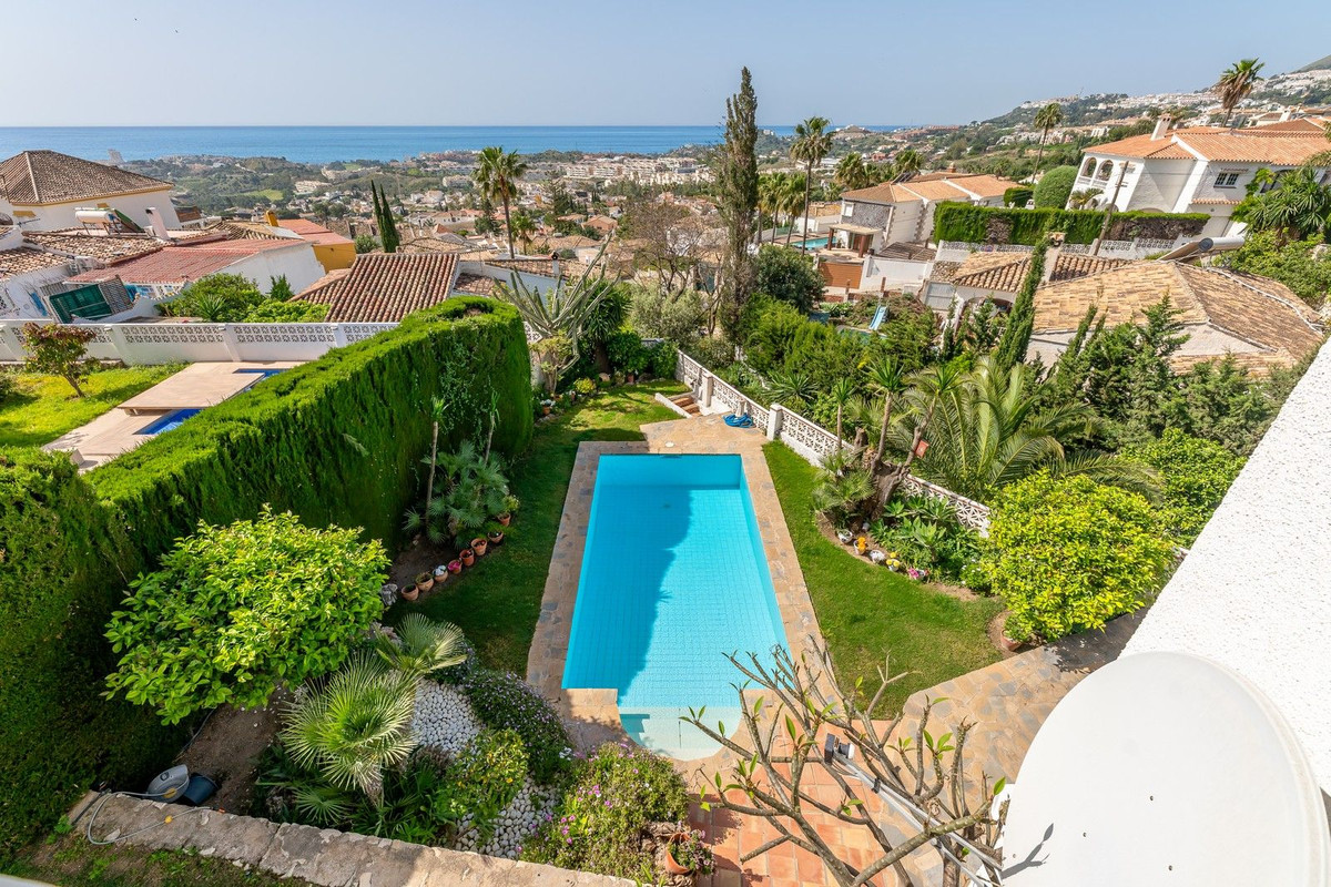 Se vende Villa - Chalet de 5 dormitorios en Costa Del Sol, Málaga, España