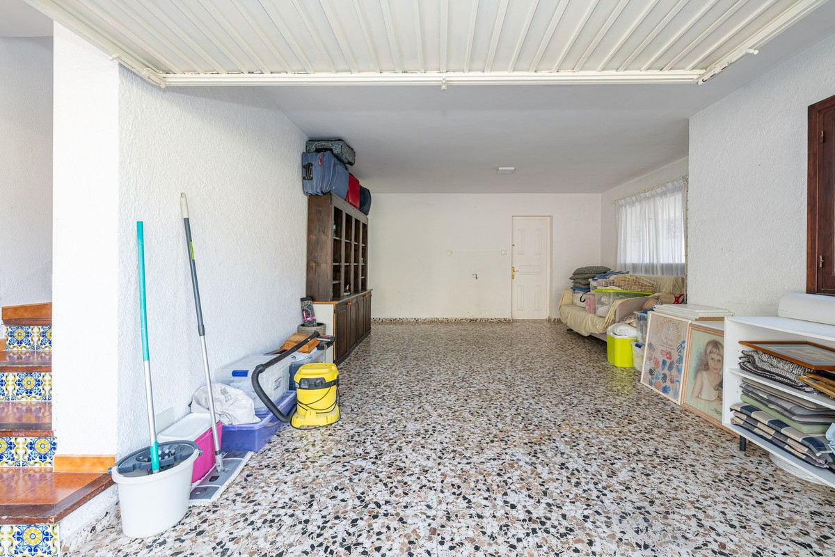 Se vende Villa - Chalet de 5 dormitorios en Costa Del Sol, Málaga, España