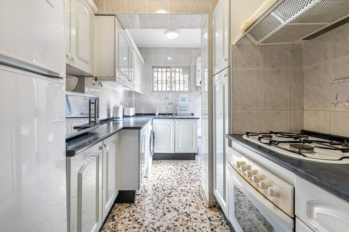 Se vende Villa - Chalet de 5 dormitorios en Costa Del Sol, Málaga, España