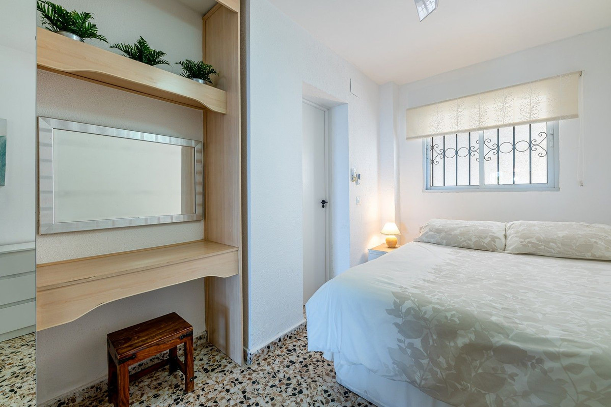 Se vende Villa - Chalet de 5 dormitorios en Costa Del Sol, Málaga, España