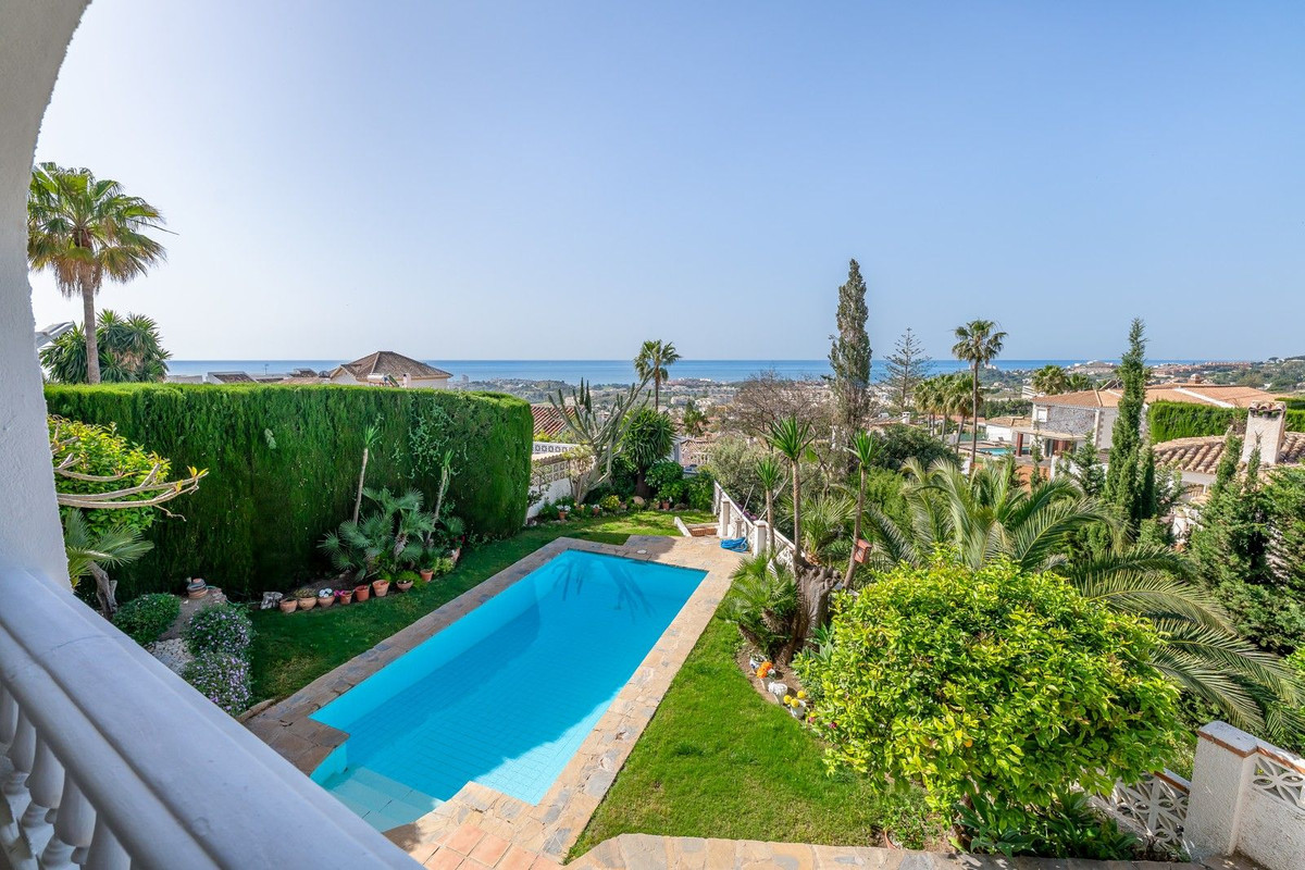 Se vende Villa - Chalet de 5 dormitorios en Costa Del Sol, Málaga, España
