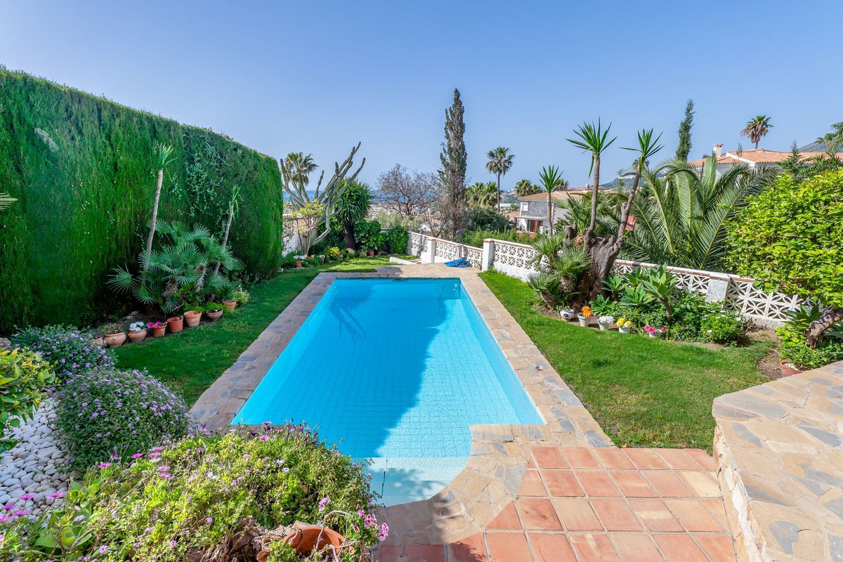 Se vende Villa - Chalet de 5 dormitorios en Costa Del Sol, Málaga, España