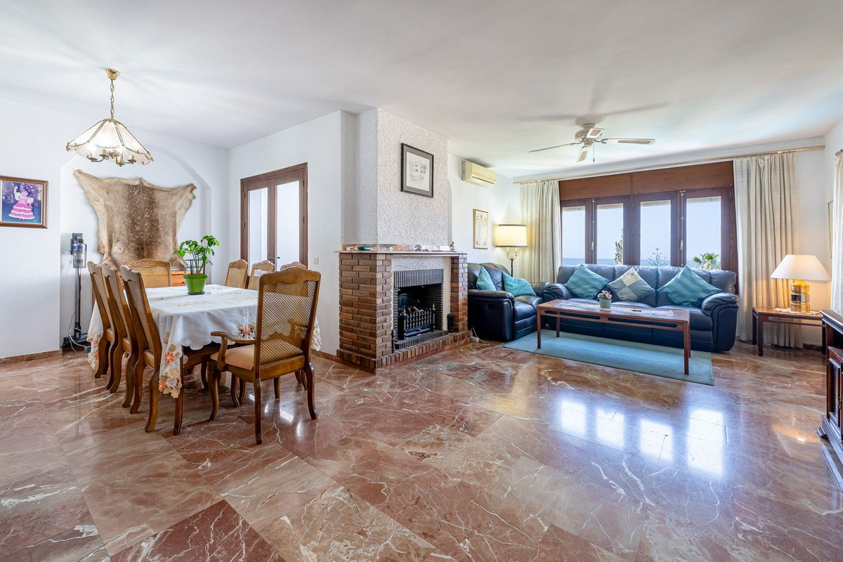 Se vende Villa - Chalet de 5 dormitorios en Costa Del Sol, Málaga, España