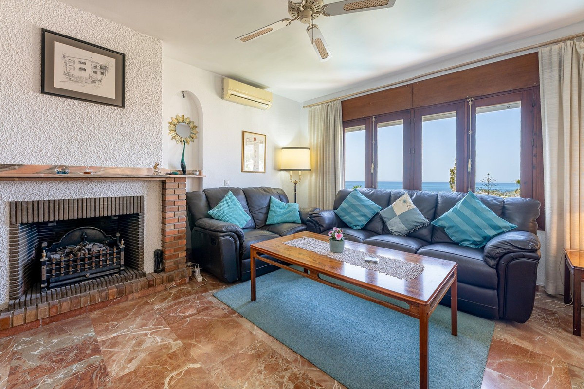 Se vende Villa - Chalet de 5 dormitorios en Costa Del Sol, Málaga, España