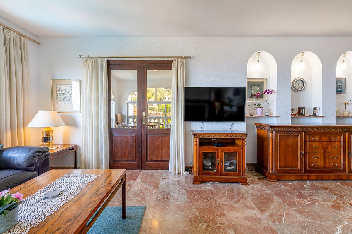 Se vende Villa - Chalet de 5 dormitorios en Costa Del Sol, Málaga, España