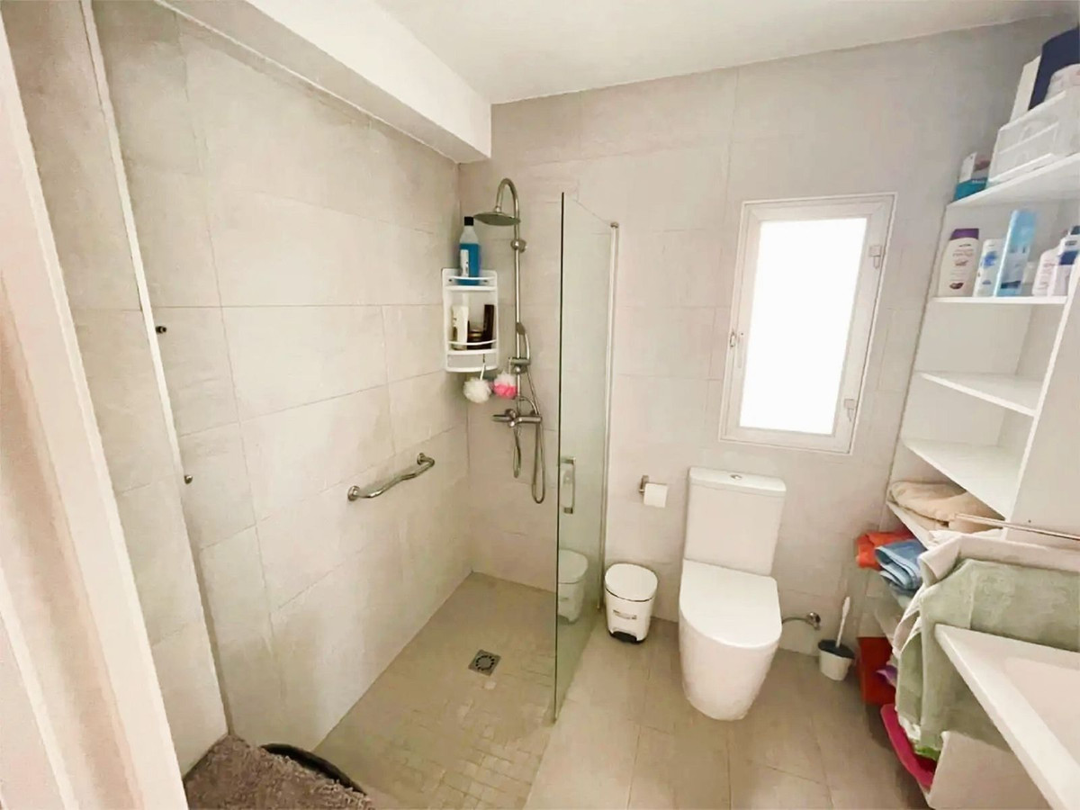 3 Bed Apartment for sale in Marbella Costa Del Sol, Málaga, Spain