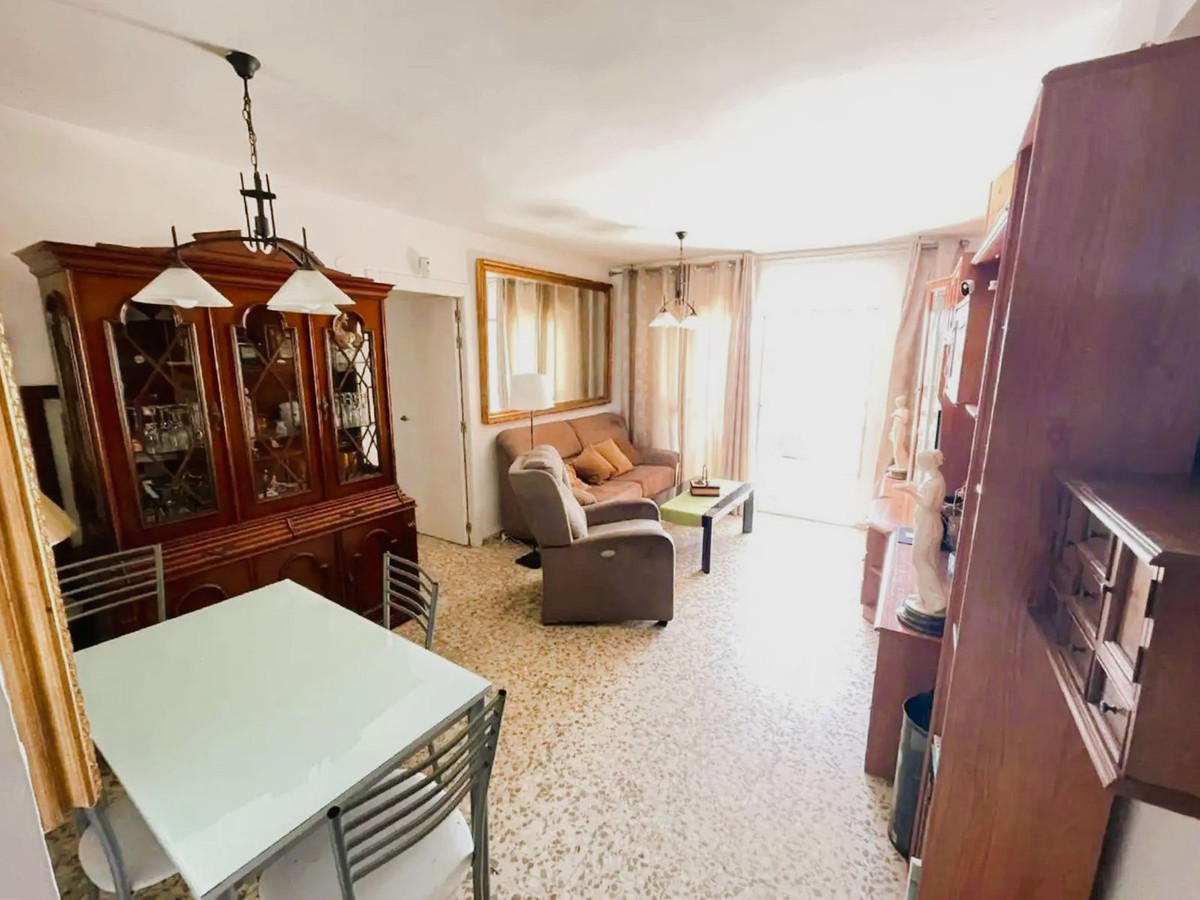 3 Bed Apartment for sale in Marbella Costa Del Sol, Málaga, Spain