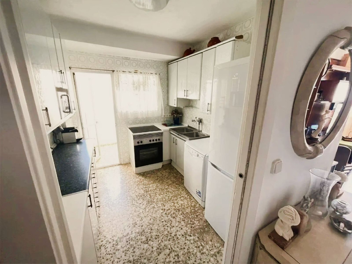 3 Bed Apartment for sale in Marbella Costa Del Sol, Málaga, Spain