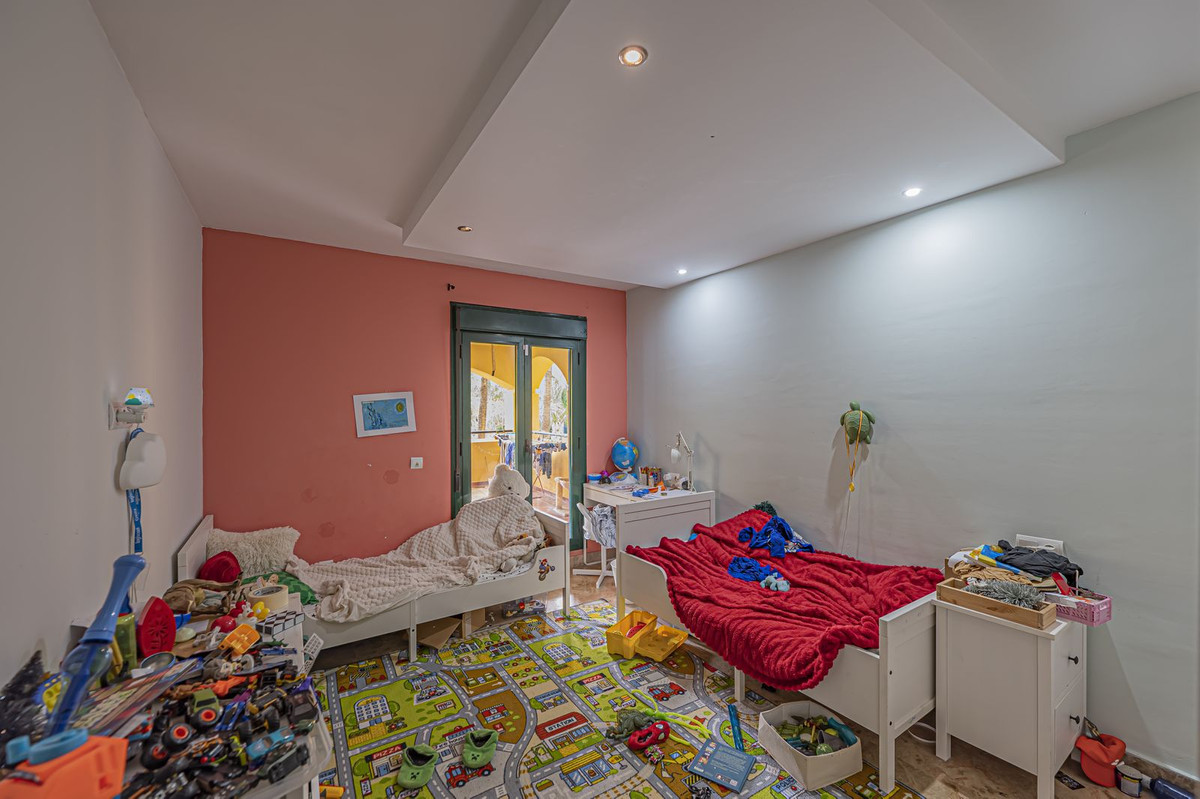 2 Bed Apartment for sale in San Pedro De Alcántara Costa Del Sol, Málaga, Spain