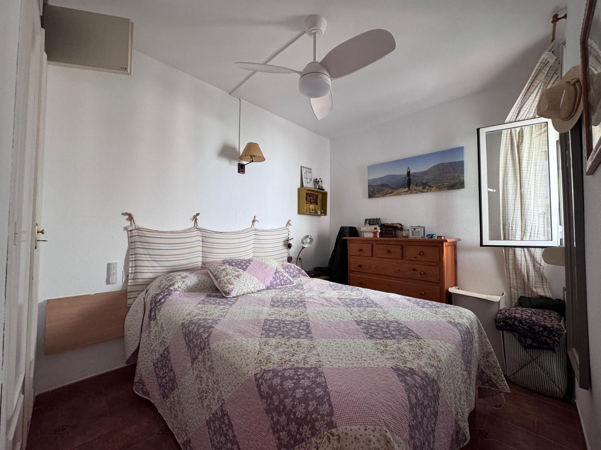 Se vende Apartamento Planta Media de 2 dormitorios en Costa Del Sol, Málaga, España