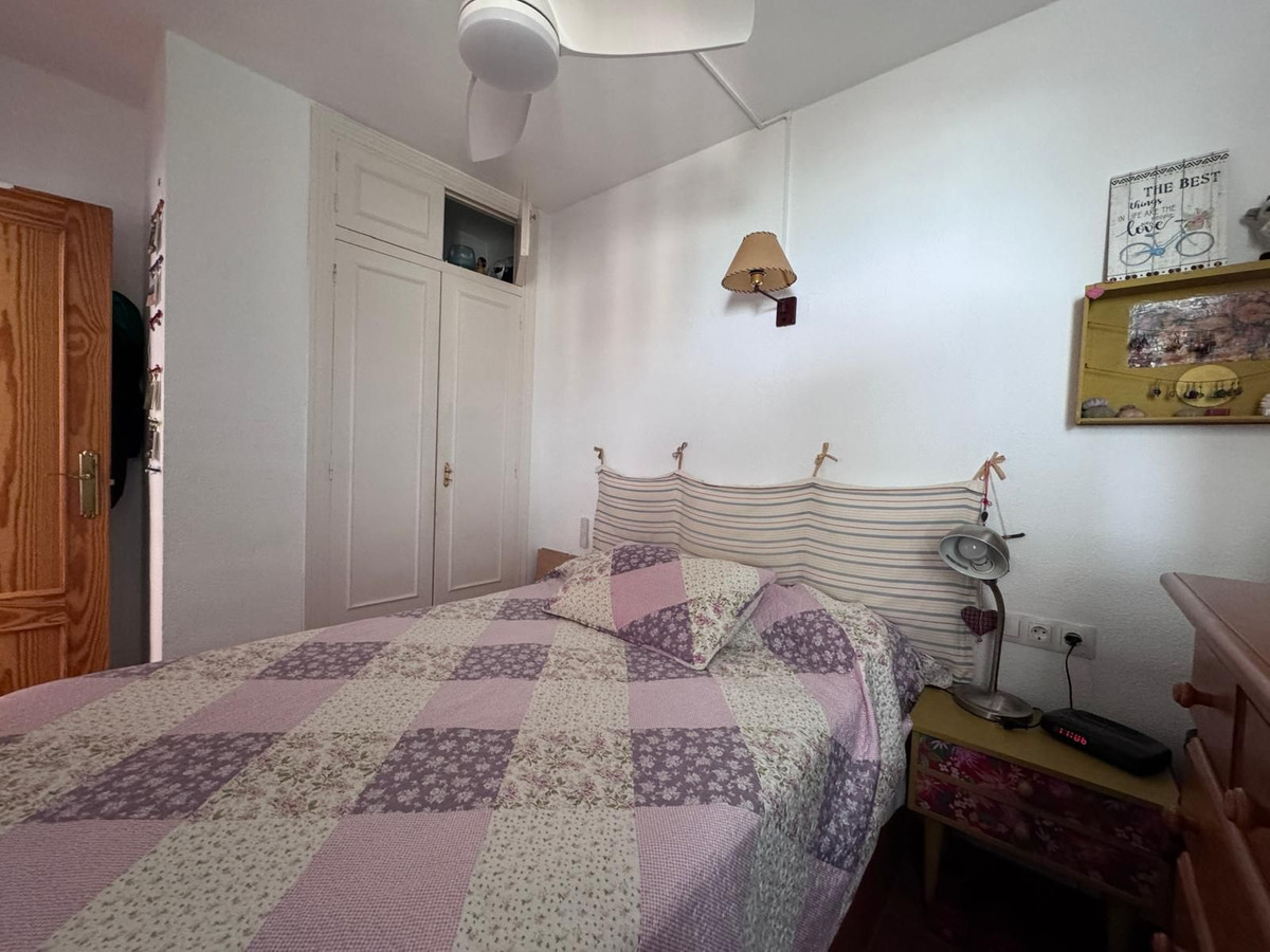 Se vende Apartamento Planta Media de 2 dormitorios en Costa Del Sol, Málaga, España