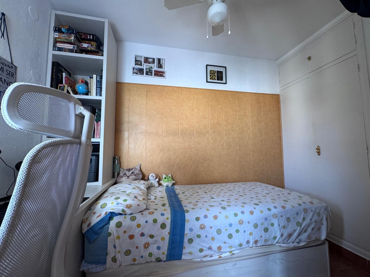 Se vende Apartamento Planta Media de 2 dormitorios en Costa Del Sol, Málaga, España