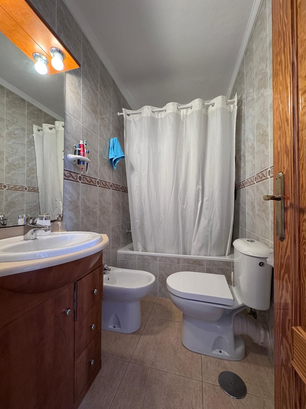 Se vende Apartamento Planta Media de 2 dormitorios en Costa Del Sol, Málaga, España