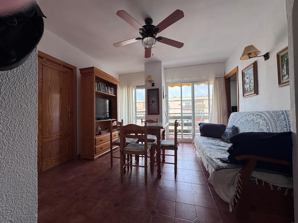 Se vende Apartamento Planta Media de 2 dormitorios en Costa Del Sol, Málaga, España