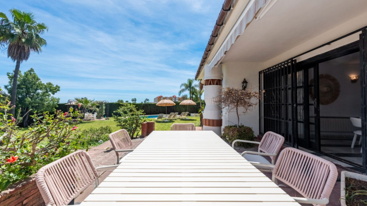 4 Bed Townhouse for sale in Estepona Costa Del Sol, Málaga, Spain