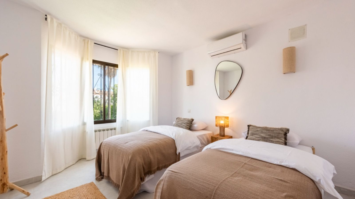 4 Bed Townhouse for sale in Estepona Costa Del Sol, Málaga, Spain
