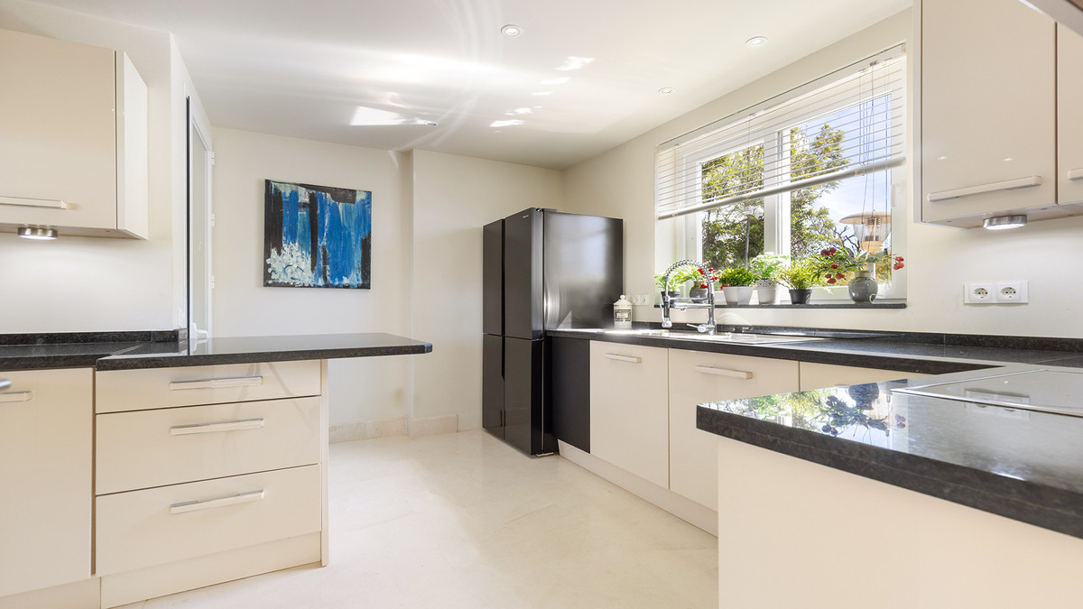 3 Bed Apartment for sale in Doña Julia Costa Del Sol, Málaga, Spain