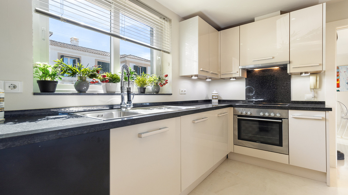 3 Bed Apartment for sale in Doña Julia Costa Del Sol, Málaga, Spain