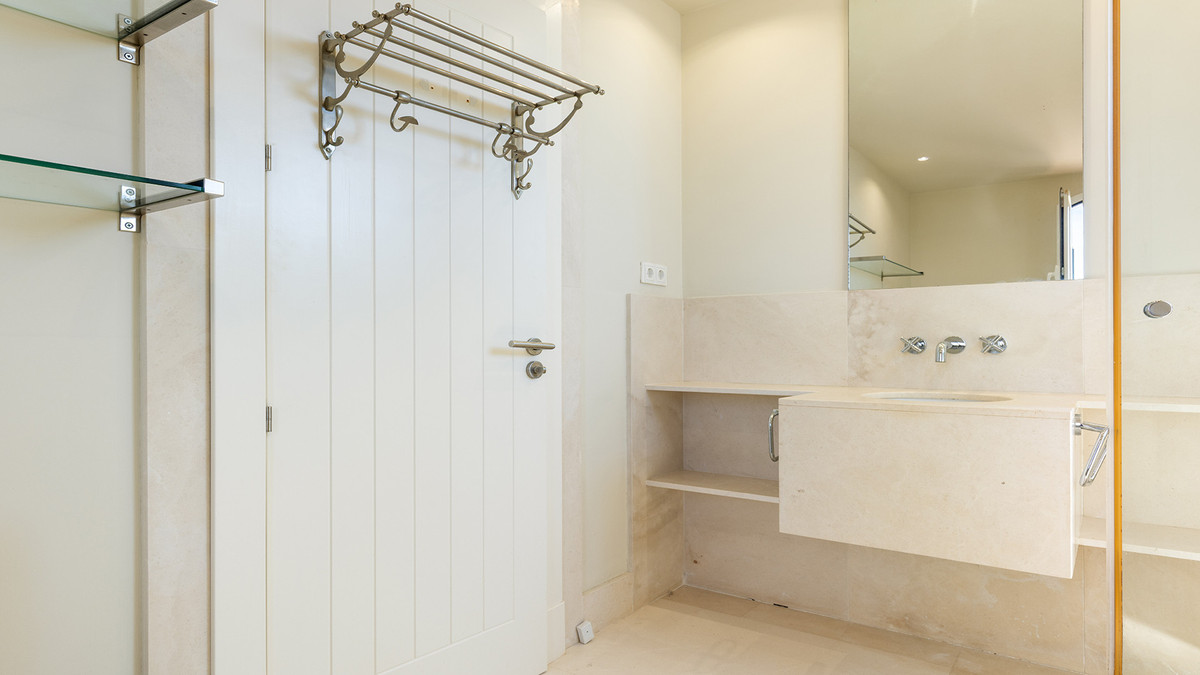 3 Bed Apartment for sale in Doña Julia Costa Del Sol, Málaga, Spain
