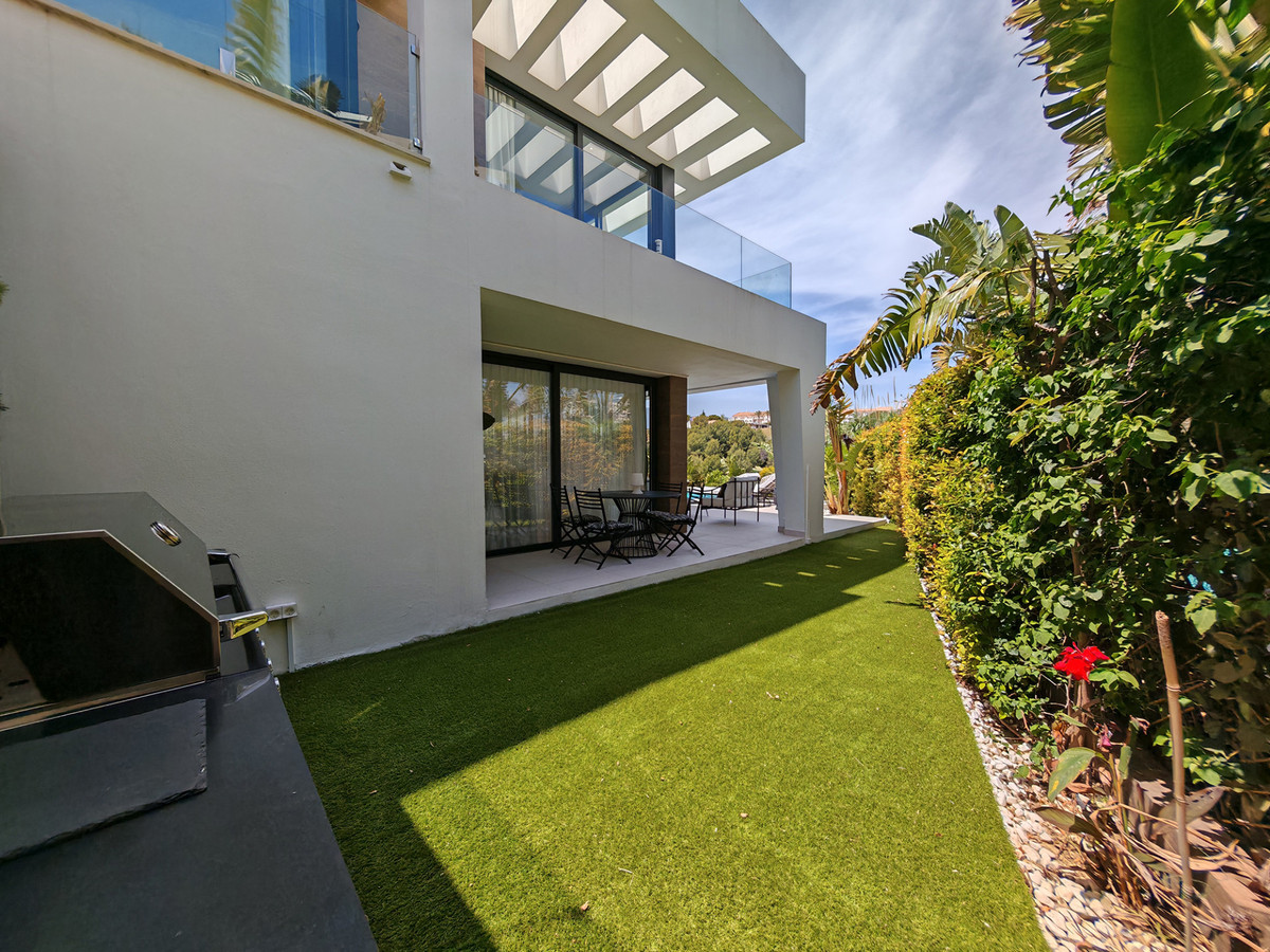 5 Bed Townhouse for sale in Estepona Costa Del Sol, Málaga, Spain