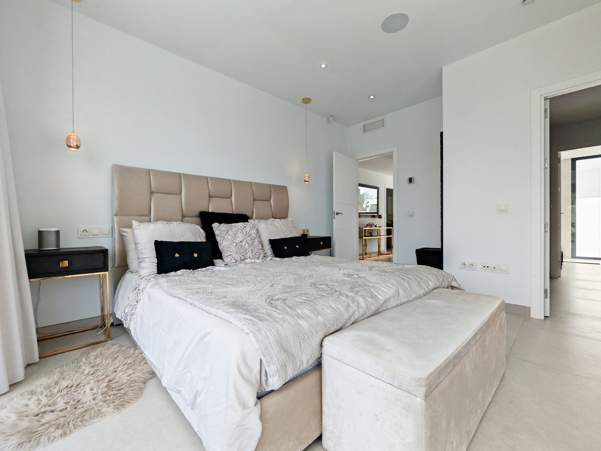 5 Bed Townhouse for sale in Estepona Costa Del Sol, Málaga, Spain