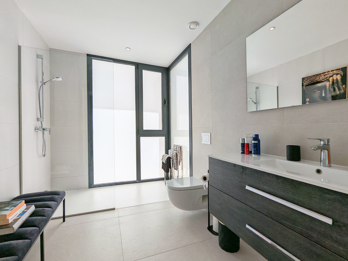 5 Bed Townhouse for sale in Estepona Costa Del Sol, Málaga, Spain
