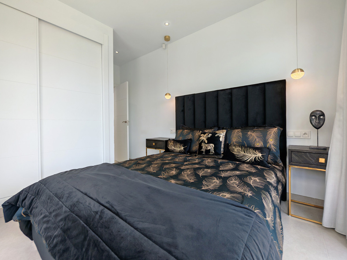 5 Bed Townhouse for sale in Estepona Costa Del Sol, Málaga, Spain