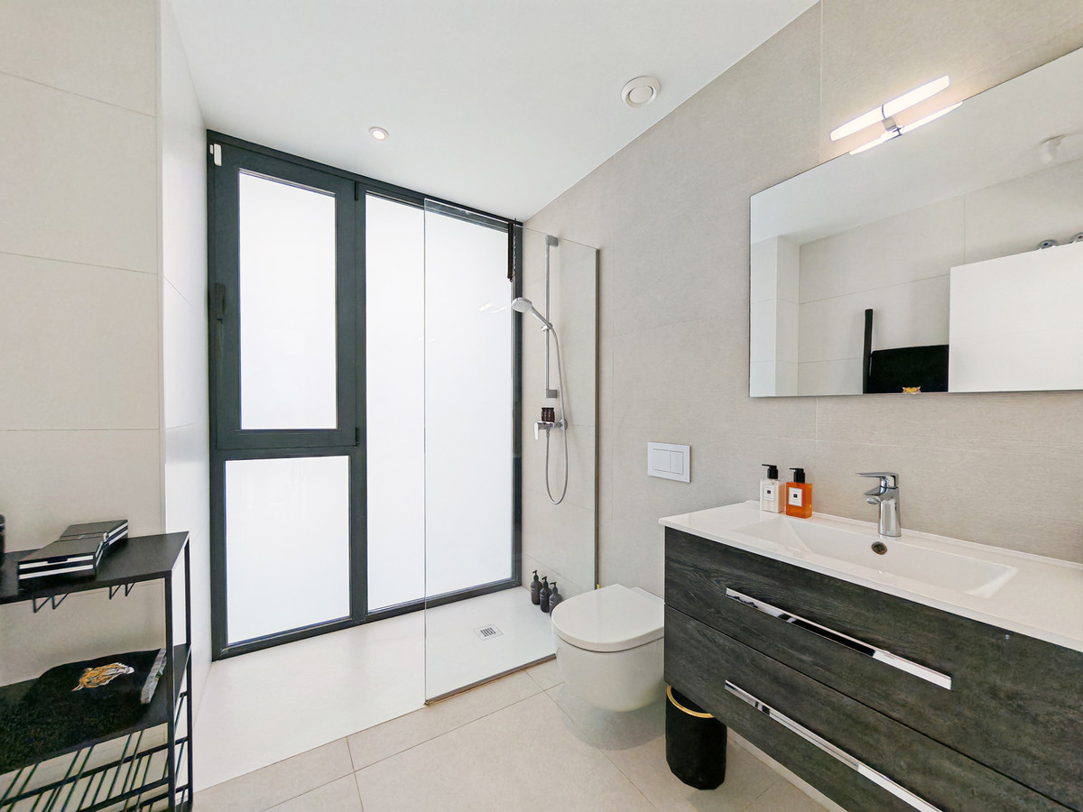 5 Bed Townhouse for sale in Estepona Costa Del Sol, Málaga, Spain