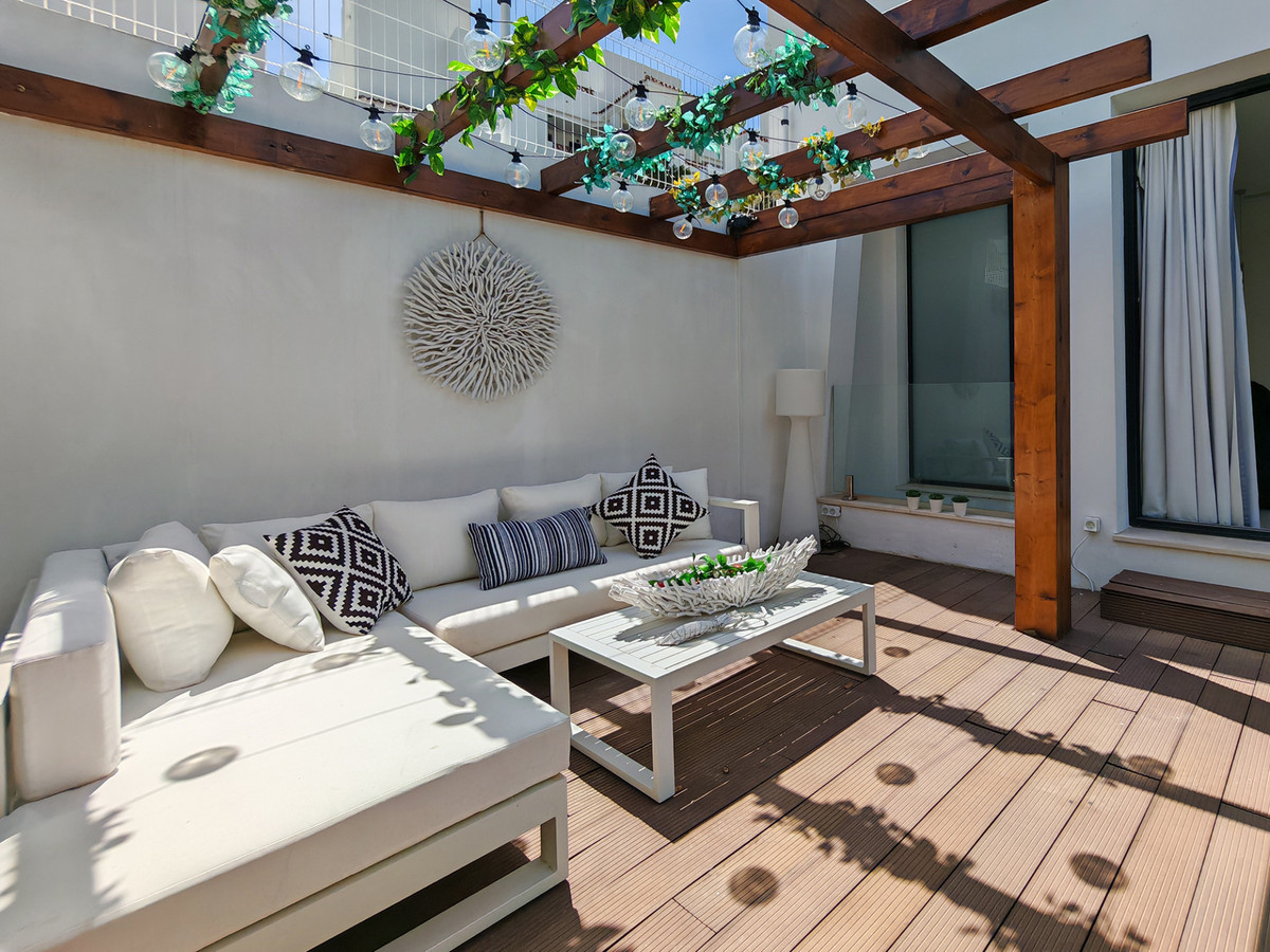 5 Bed Townhouse for sale in Estepona Costa Del Sol, Málaga, Spain