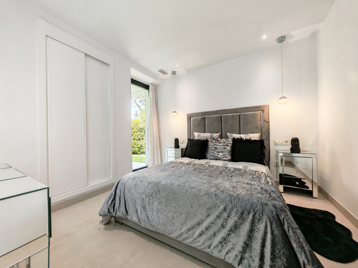 5 Bed Townhouse for sale in Estepona Costa Del Sol, Málaga, Spain