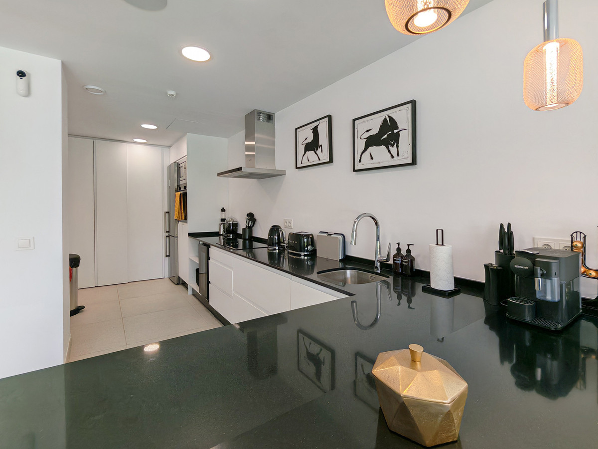 5 Bed Townhouse for sale in Estepona Costa Del Sol, Málaga, Spain