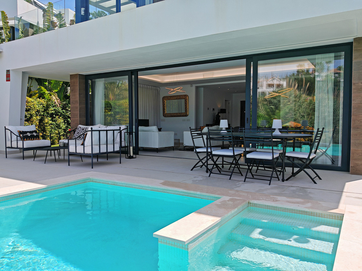 5 Bed Townhouse for sale in Estepona Costa Del Sol, Málaga, Spain