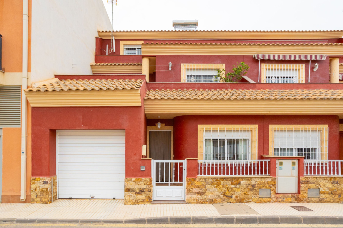 Se vende Adosada de 4 dormitorios en Costa Calida, Murcia, España