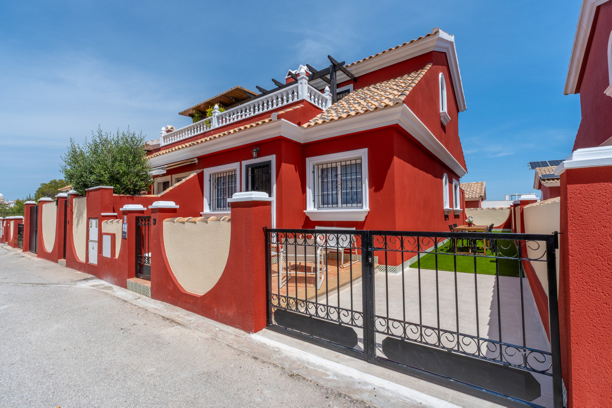 Se vende Adosada de 3 dormitorios en Costa Blanca, Alicante, España