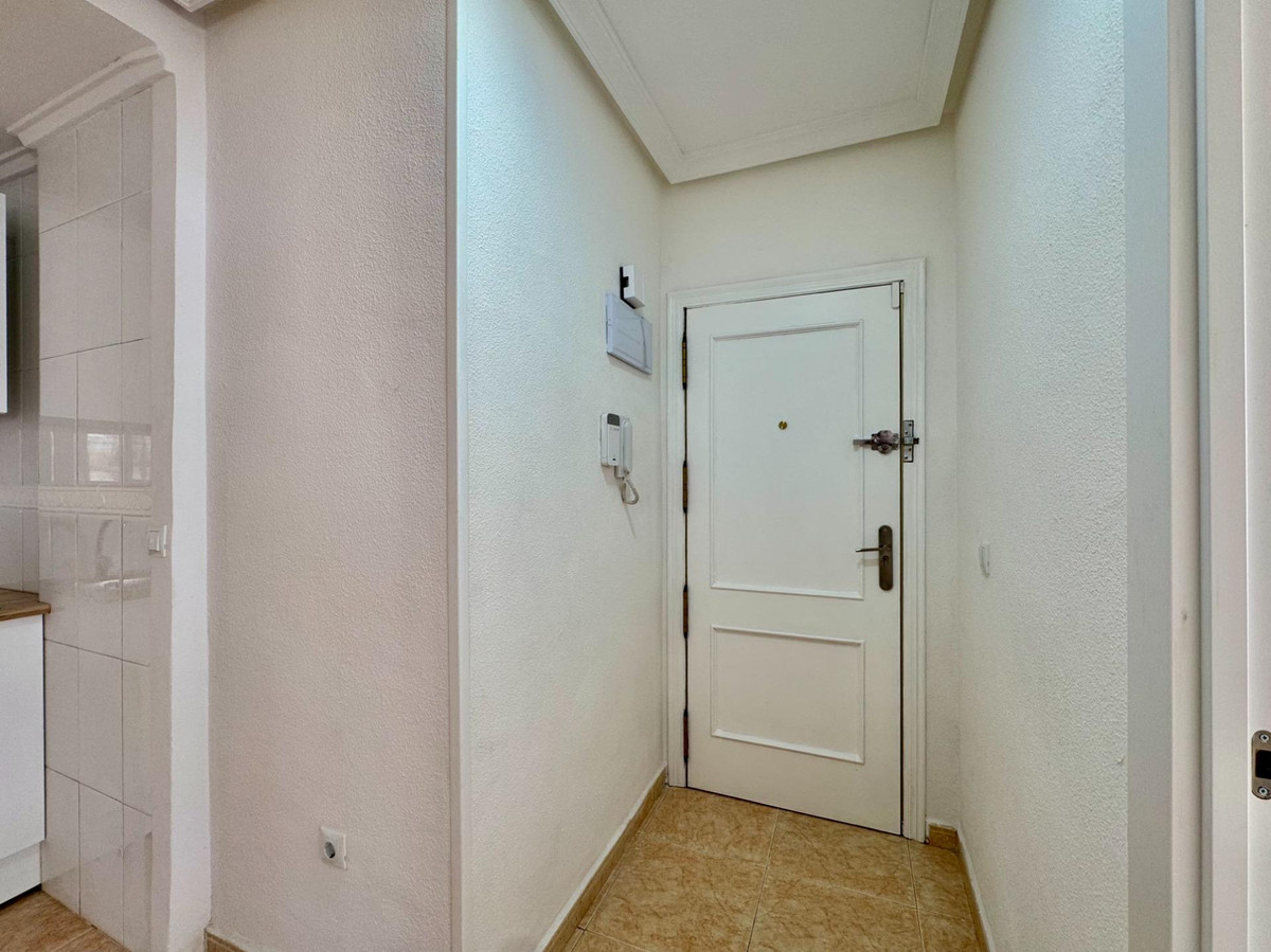 Se vende Apartamento Planta Media de 2 dormitorios en Costa Blanca, Alicante, España