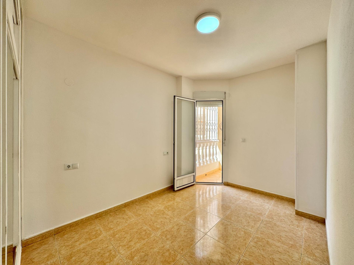 Se vende Apartamento Planta Media de 2 dormitorios en Costa Blanca, Alicante, España