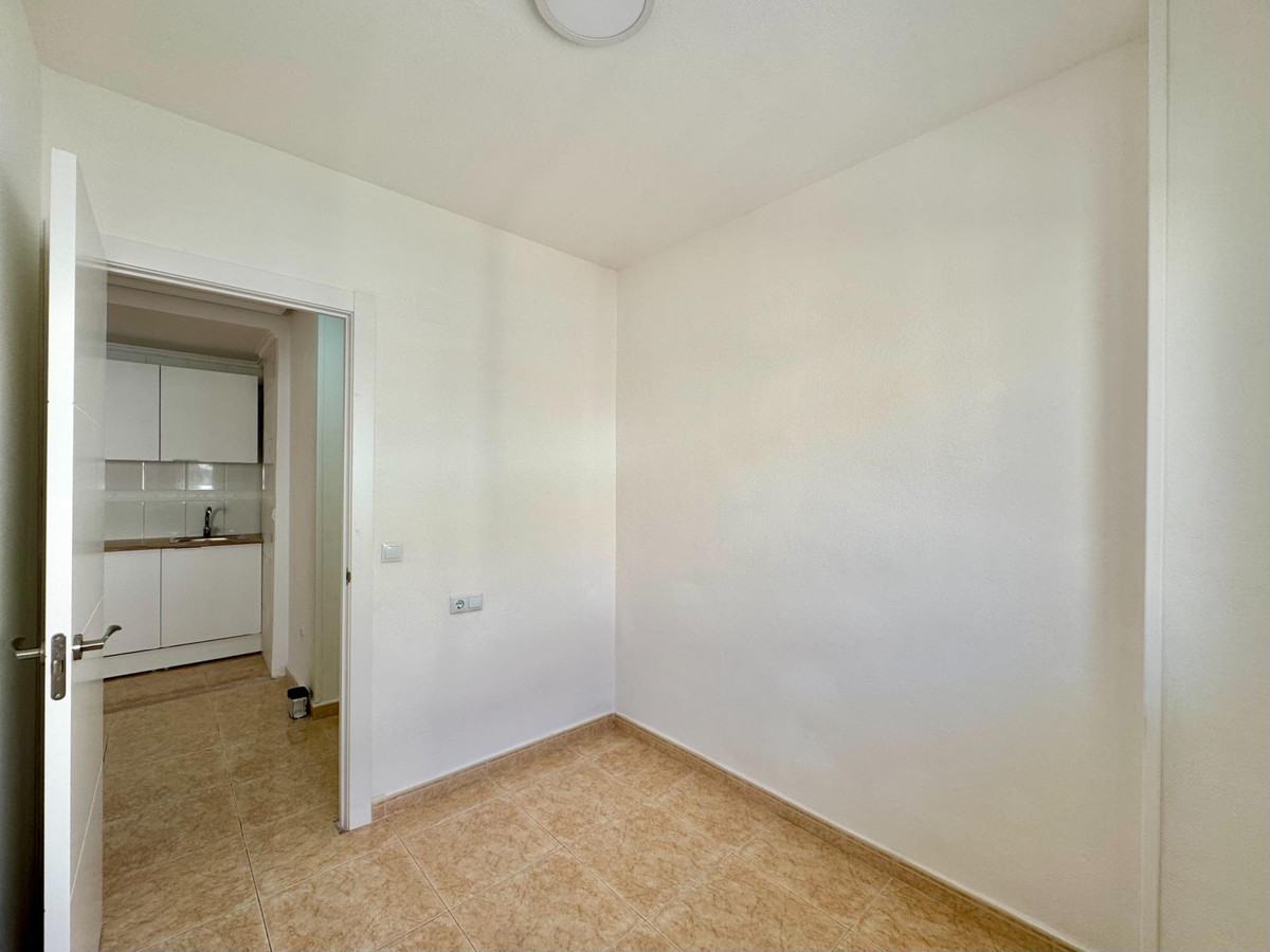 Se vende Apartamento Planta Media de 2 dormitorios en Costa Blanca, Alicante, España