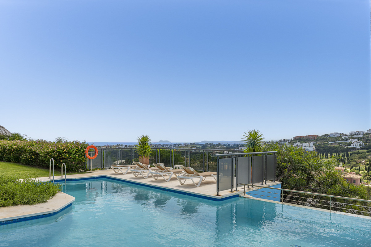 3 Bed Apartment for sale in Benahavís Costa Del Sol, Málaga, Spain