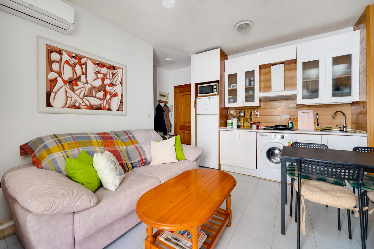 Se vende Apartamento Planta Media de 1 dormitorios en Costa Blanca, Alicante, España
